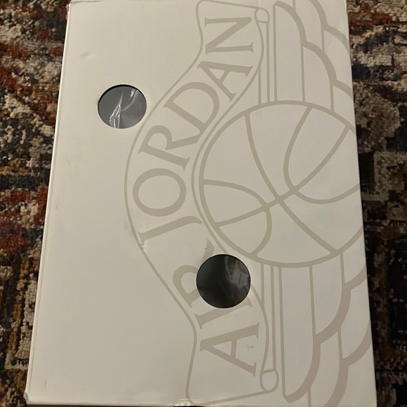 9.5 condition lightly worn - Picture 1 of 8